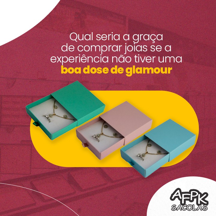 Qual seria a graça de comprar joias se a experiência não tiver uma boa dose de glamour